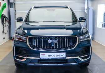 Подержанный автомобиль Geely Monjaro 2023 года (2 фото)
