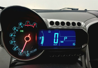 Подержанный автомобиль Chevrolet Aveo Sedan 2014 года (23 фото)