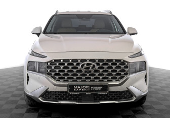 Подержанный автомобиль Hyundai Santa Fe 2022 года (2 фото)