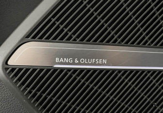 Подержанный автомобиль Audi Q5 2024 года (20 фото)