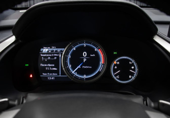 Подержанный автомобиль Lexus RX 2020 года (13 фото)