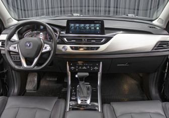 Подержанный автомобиль Changan CS75 2021 года (14 фото)
