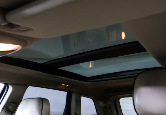 Подержанный автомобиль Jeep Grand Cherokee 2013 года (14 фото)
