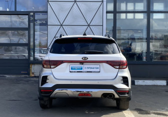 Подержанный автомобиль Kia Rio Hatchback 2020 года (6 фото)
