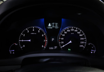 Подержанный автомобиль Lexus RX 2013 года (16 фото)