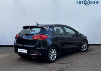 Подержанный автомобиль Kia Ceed Hatchback 2016 года (5 фото)