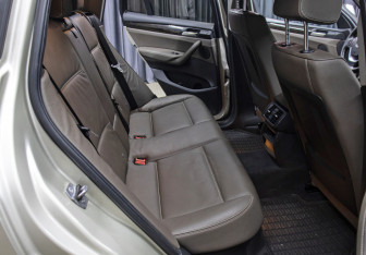 Подержанный автомобиль BMW X3 2013 года (12 фото)