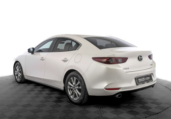Подержанный автомобиль Mazda 3 Sedan 2019 года (7 фото)