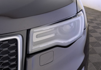Подержанный автомобиль Jeep Grand Cherokee 2019 года (11 фото)