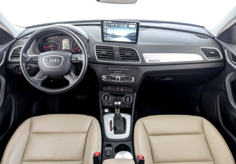 Подержанный автомобиль Audi Q3 2015 года (14 фото)