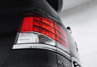 Подержанный автомобиль Lexus LX 2012 года (25 фото)