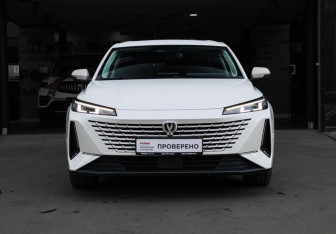 Подержанный автомобиль Changan Lamore 2024 года (2 фото)