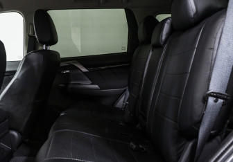 Подержанный автомобиль Mitsubishi Pajero Sport 2019 года (13 фото)