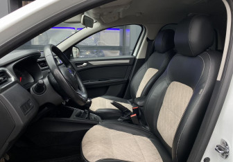 Подержанный автомобиль Renault Arkana 2021 года (20 фото)