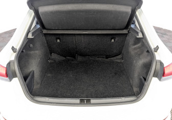 Подержанный автомобиль Skoda Rapid Liftback 2021 года (10 фото)