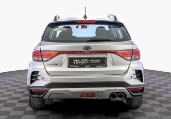 Подержанный автомобиль Kia Rio Hatchback 2021 года (6 фото)