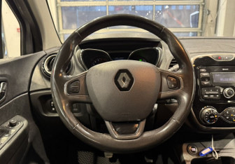 Подержанный автомобиль Renault Kaptur 2018 года (14 фото)