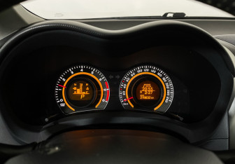 Подержанный автомобиль Toyota Auris Hatchback 2011 года (11 фото)