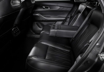 Подержанный автомобиль Changan UNI-K 2023 года (10 фото)