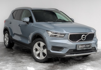 Подержанный автомобиль Volvo XC40 2020 года (3 фото)