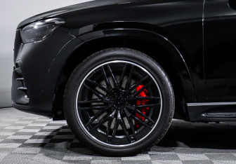 Подержанный автомобиль Mercedes-Benz GLE AMG 2024 года (15 фото)