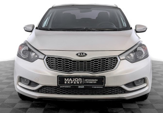 Подержанный автомобиль Kia Cerato Sedan 2015 года (2 фото)