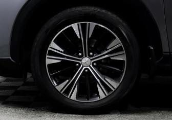 Подержанный автомобиль Mitsubishi Eclipse Cross 2018 года (8 фото)