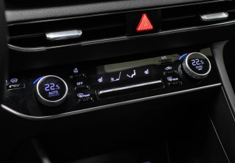 Подержанный автомобиль Hyundai Sonata 2021 года (22 фото)