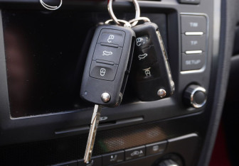 Подержанный автомобиль Skoda Octavia RS Liftback 2012 года (15 фото)