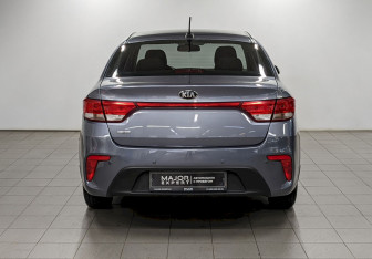 Подержанный автомобиль Kia Rio Sedan 2017 года (6 фото)