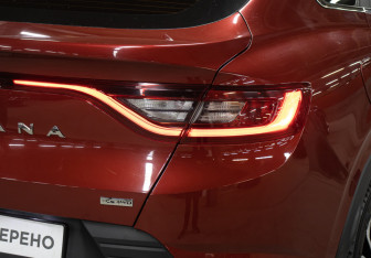 Подержанный автомобиль Renault Arkana 2019 года (23 фото)