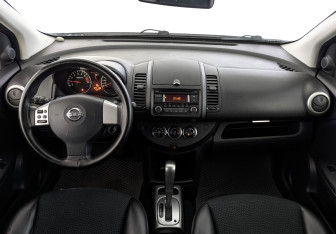 Подержанный автомобиль Nissan Note 2013 года (14 фото)