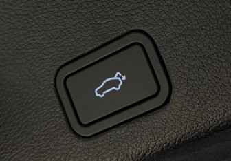 Подержанный автомобиль Geely Tugella 2022 года (26 фото)