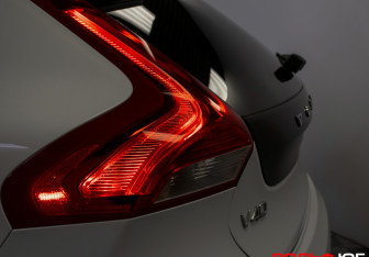 Подержанный автомобиль Volvo V40 Cross Country 2018 года (19 фото)