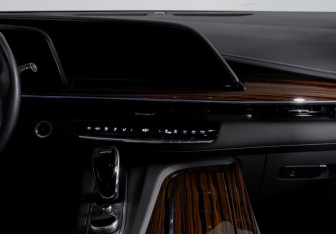 Подержанный автомобиль Cadillac Escalade Suv 2021 года (13 фото)