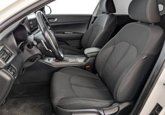 Подержанный автомобиль Kia Optima Sedan 2019 года (20 фото)