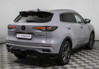 Подержанный автомобиль Changan UNI-S 2024 года (5 фото)