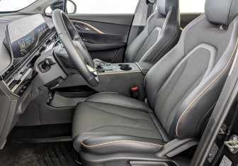 Подержанный автомобиль Omoda C5 2024 года (20 фото)