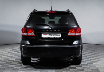 Подержанный автомобиль Dodge Journey 2011 года (6 фото)
