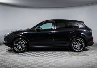Подержанный автомобиль Porsche Cayenne 2019 года (8 фото)