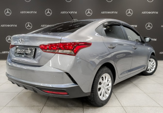 Подержанный автомобиль Hyundai Solaris Sedan 2021 года (5 фото)