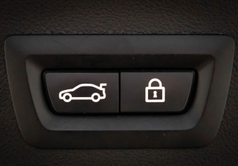 Подержанный автомобиль BMW X4 2019 года (33 фото)