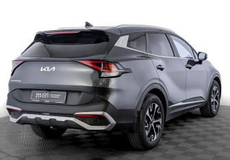Подержанный автомобиль Kia Sportage 2023 года (5 фото)