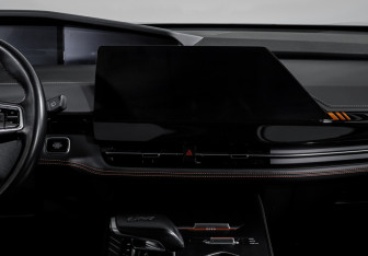 Подержанный автомобиль Changan UNI-K 2023 года (13 фото)