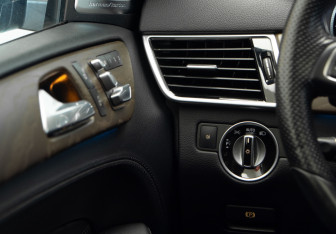 Подержанный автомобиль Mercedes-Benz GLE 2016 года (14 фото)