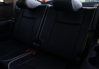 Подержанный автомобиль Infiniti QX60 2017 года (12 фото)