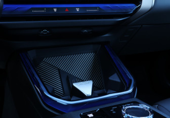 Подержанный автомобиль BMW X3 2025 года (16 фото)