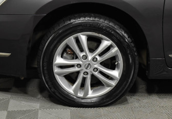 Подержанный автомобиль Nissan Teana 2013 года (8 фото)