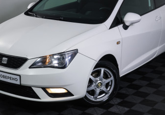 Подержанный автомобиль SEAT Ibiza Hatchback 2012 года (19 фото)
