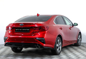 Подержанный автомобиль Kia Cerato Sedan 2021 года (3 фото)